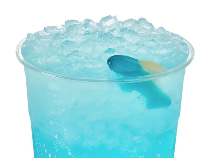 Swig Menu 108 The Shark swigs soda. 140 calories, 32 carbs, and 2 fat.
